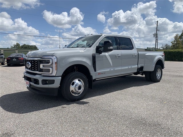 2026 Ford F-350SD Platinum DRW