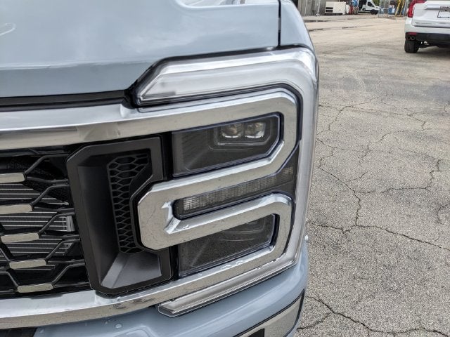 2027 Ford F-350SD Platinum DRW