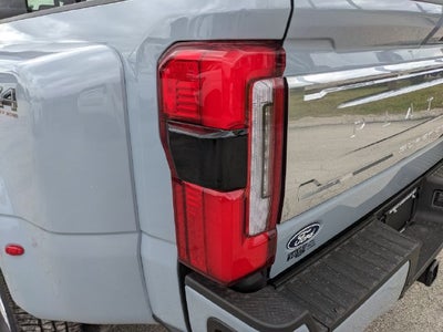 2027 Ford F-350SD Platinum DRW