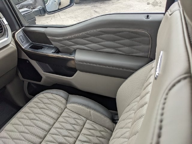 2027 Ford F-350SD Platinum DRW