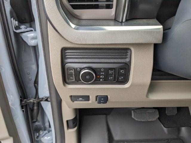 2027 Ford F-350SD Platinum DRW