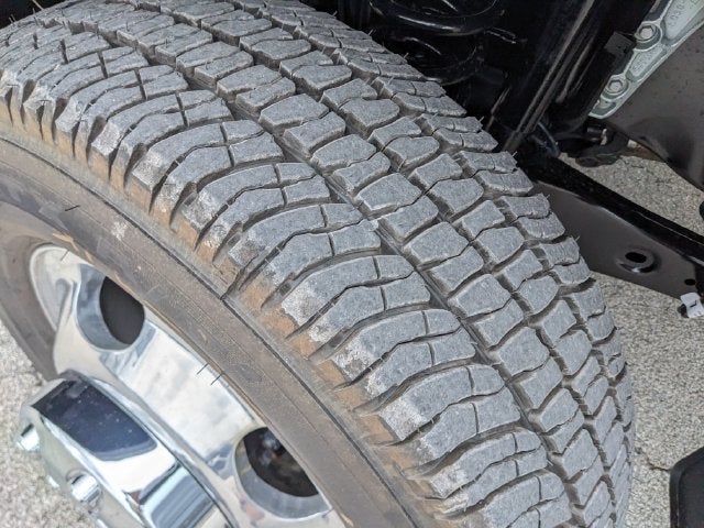 2027 Ford F-350SD Platinum DRW