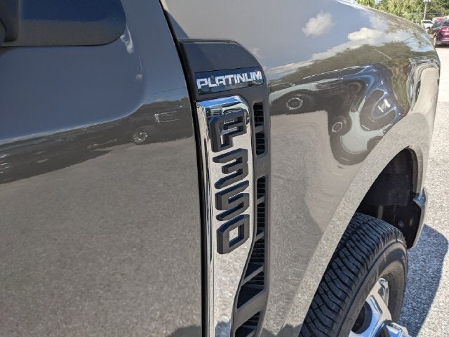 2027 Ford F-350SD Platinum DRW
