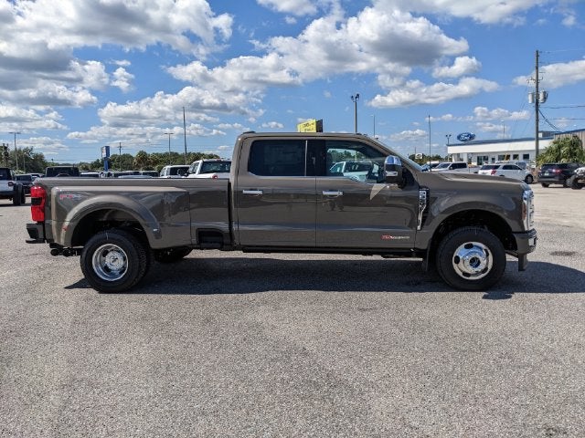 2027 Ford F-350SD Platinum DRW
