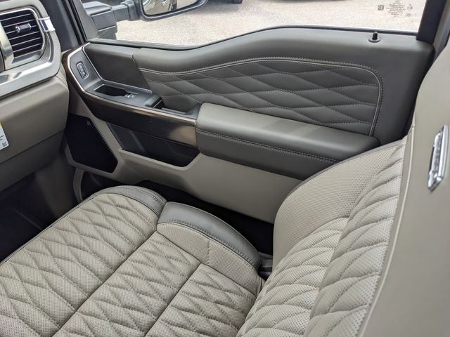 2026 Ford F-350SD Platinum DRW