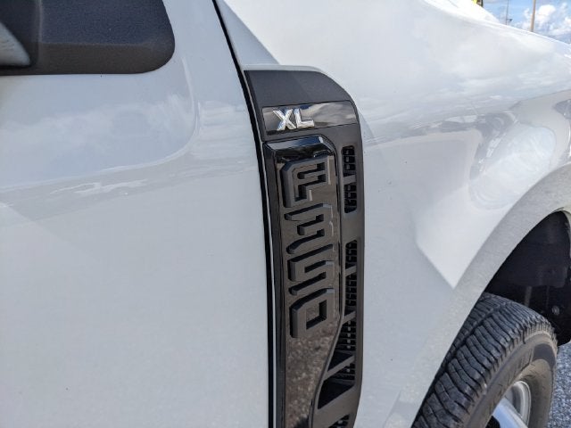 2027 Ford F-350SD XL DRW