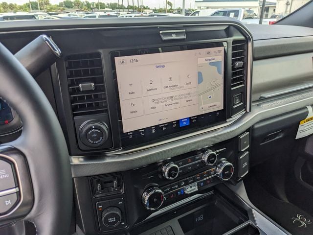 2026 Ford F-350SD Platinum DRW