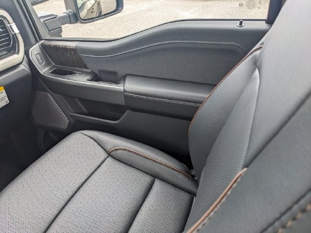 2027 Ford F-350SD Lariat DRW
