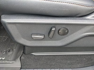 2027 Ford F-350SD Lariat DRW