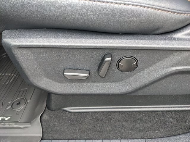 2027 Ford F-350SD Lariat DRW