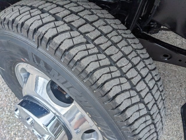 2027 Ford F-350SD Lariat DRW