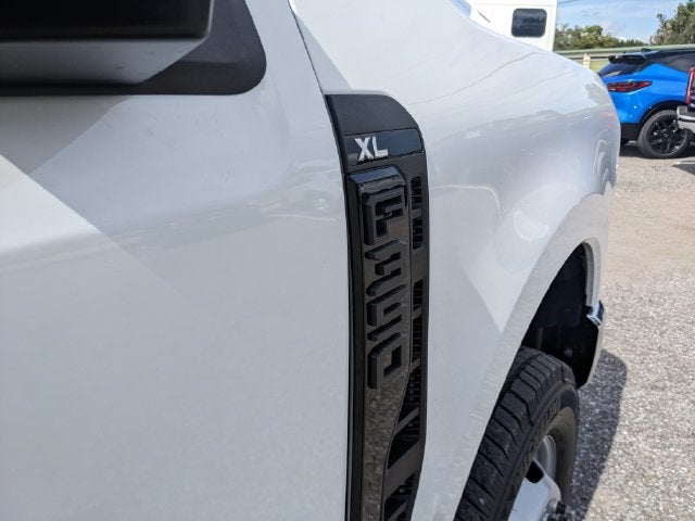 2027 Ford F-350SD XL DRW