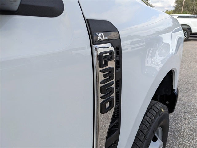 2026 Ford F-350SD XL DRW