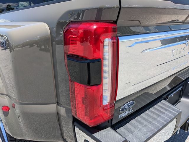 2026 Ford F-450SD Platinum DRW