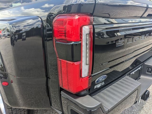 2026 Ford F-450SD Platinum DRW