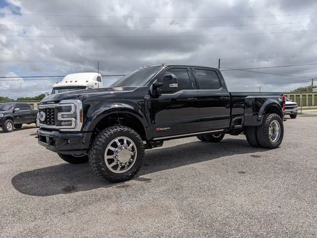 2026 Ford F-450SD Platinum DRW
