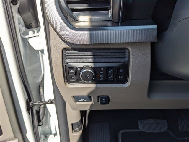 2026 Ford F-450SD Platinum DRW