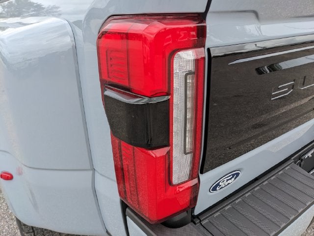 2027 Ford F-450SD Platinum DRW