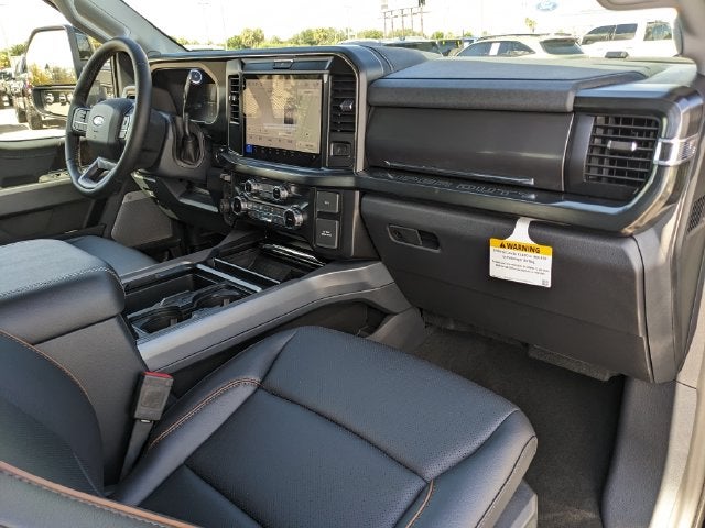 2027 Ford F-450SD Lariat DRW