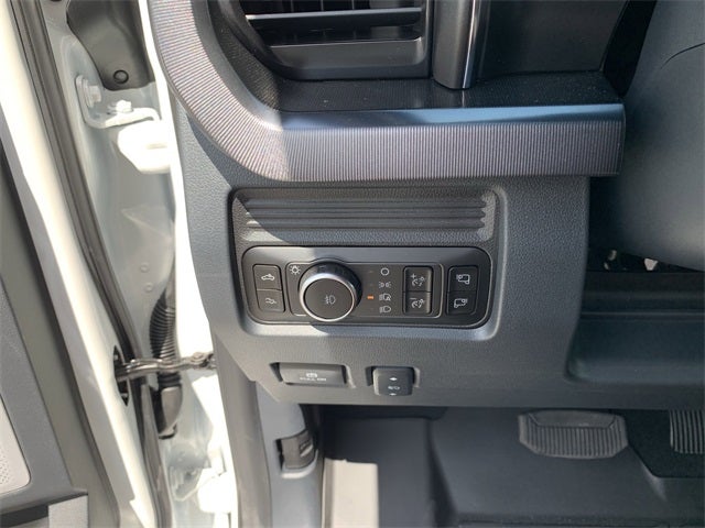 2026 Ford F-450SD Platinum DRW