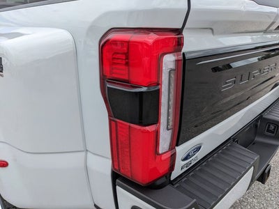 2025 Ford F-450SD Platinum DRW