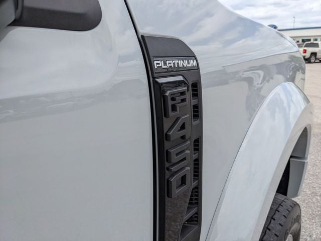 2025 Ford F-450SD Platinum DRW