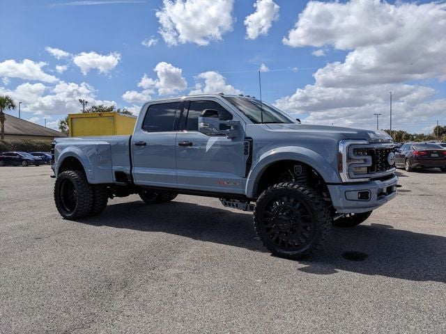 2026 Ford F-450SD Platinum DRW