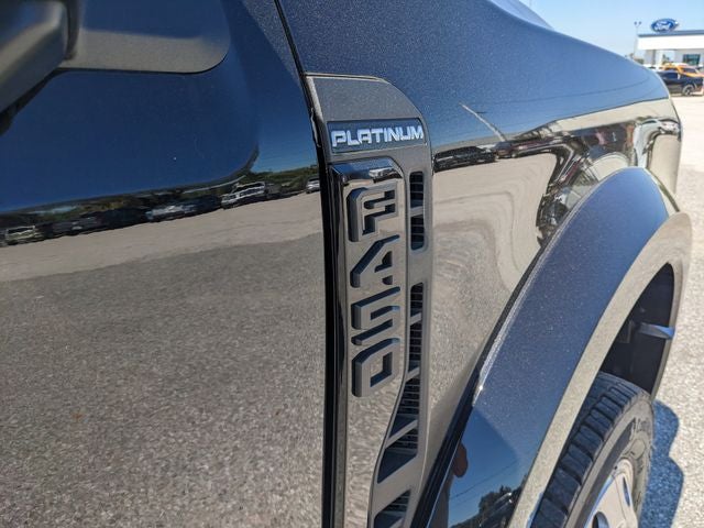 2025 Ford F-450SD Platinum DRW