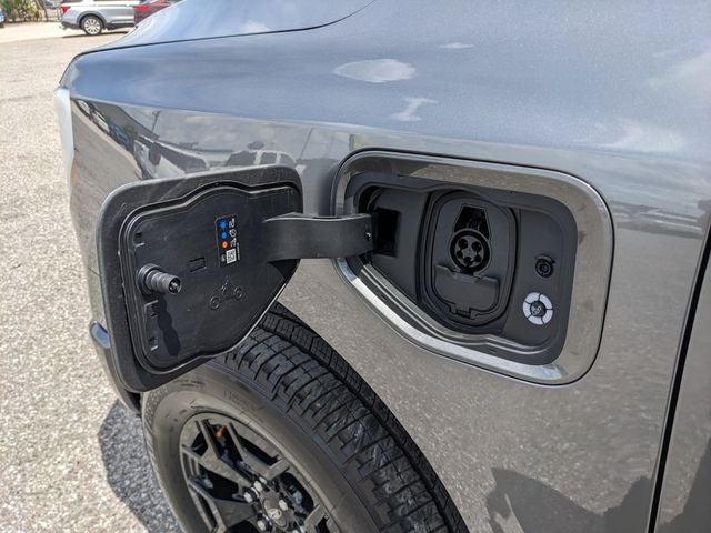 2025 Ford F-150 Lightning XLT