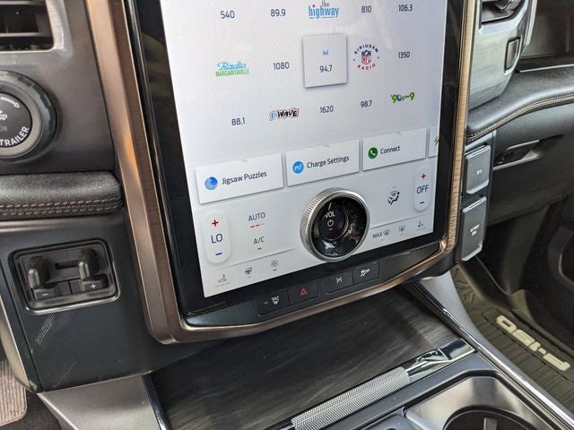 2025 Ford F-150 Lightning Lariat