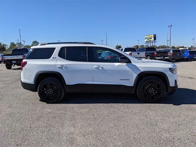 2022 GMC Acadia SLT