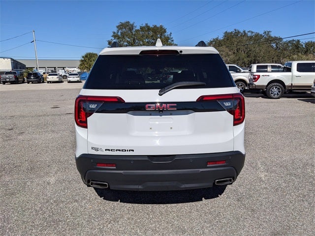 2022 GMC Acadia SLT