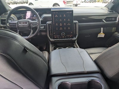 2025 GMC Yukon Elevation