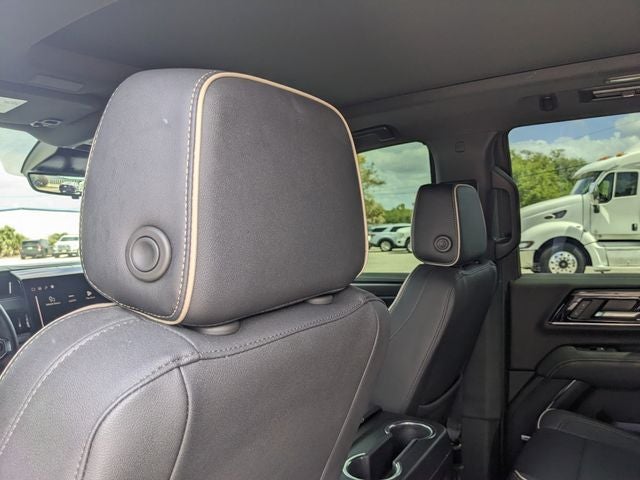 2025 GMC Yukon Elevation