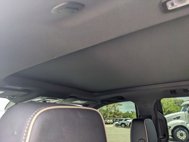 2025 GMC Yukon Elevation