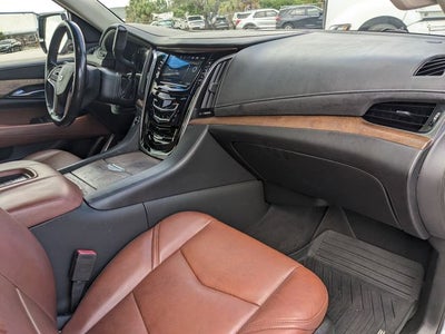 2019 Cadillac Escalade Luxury