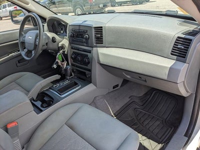 2006 Jeep Grand Cherokee Laredo