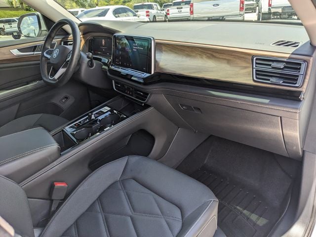 2024 Volkswagen Atlas 2.0T SE w/Technology