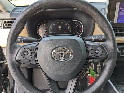 2025 Toyota RAV4 LE