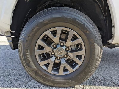 2022 Toyota Tacoma SR5 V6