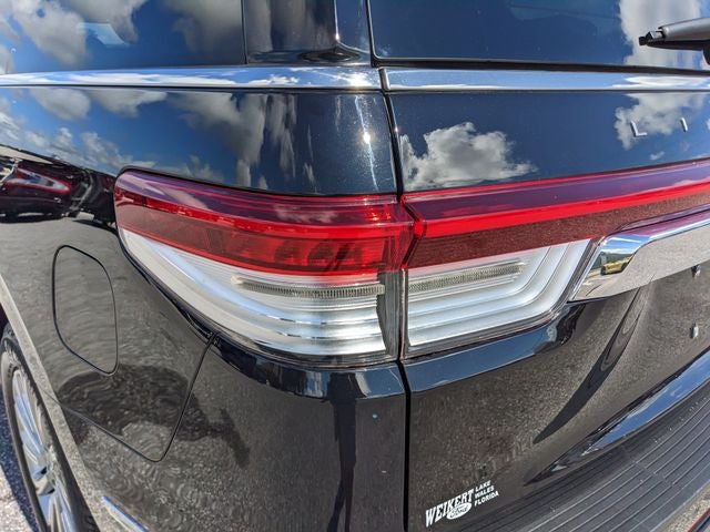 2023 Lincoln Navigator Standard