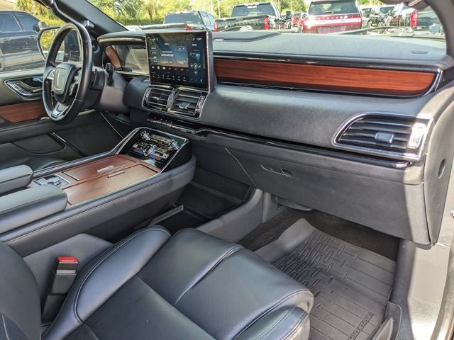 2023 Lincoln Navigator Standard