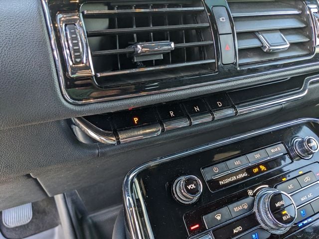 2023 Lincoln Navigator Standard