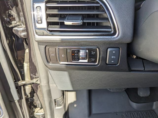 2023 Lincoln Navigator Standard