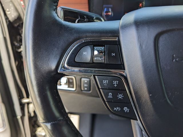 2023 Lincoln Navigator Standard