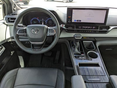 2025 Toyota Sienna XSE 7 Passenger