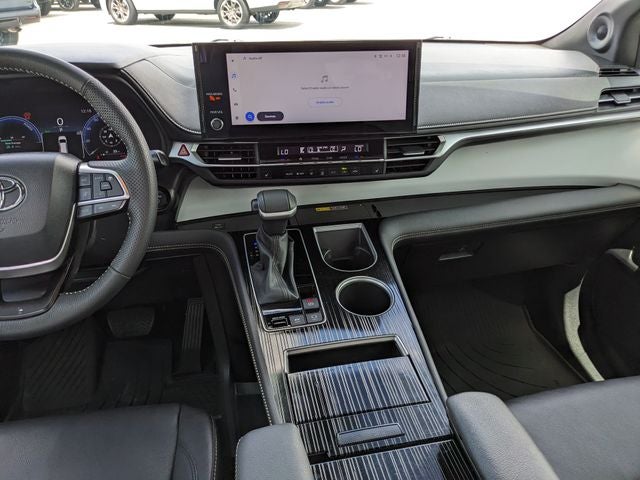 2025 Toyota Sienna XSE 7 Passenger
