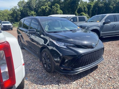 2025 Toyota Sienna XSE 7 Passenger