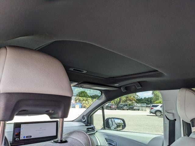 2025 Toyota Sienna XSE 7 Passenger
