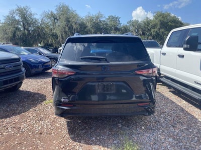 2025 Toyota Sienna XSE 7 Passenger